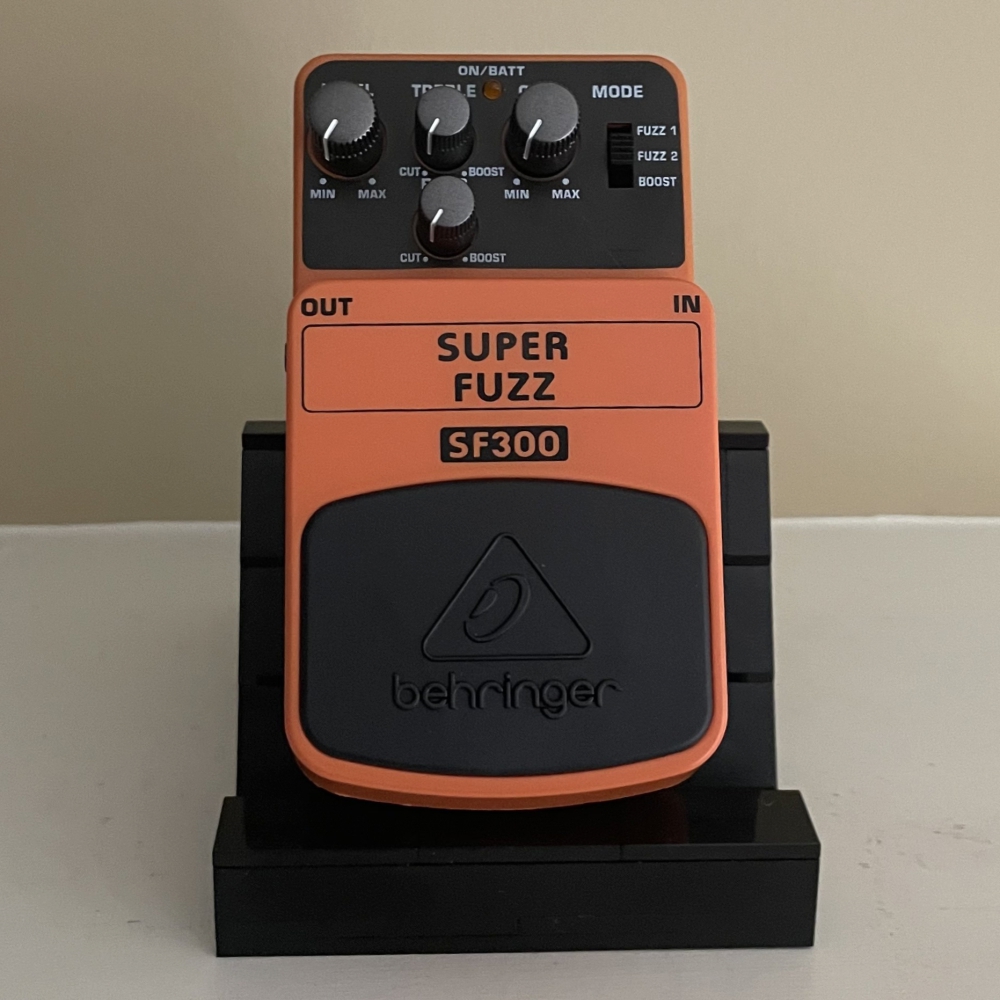 Behringer SF300 Super Fuzz